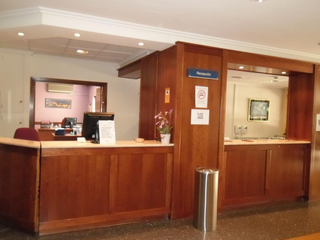 Hotel Escuela Madrid Eksteriør bilde