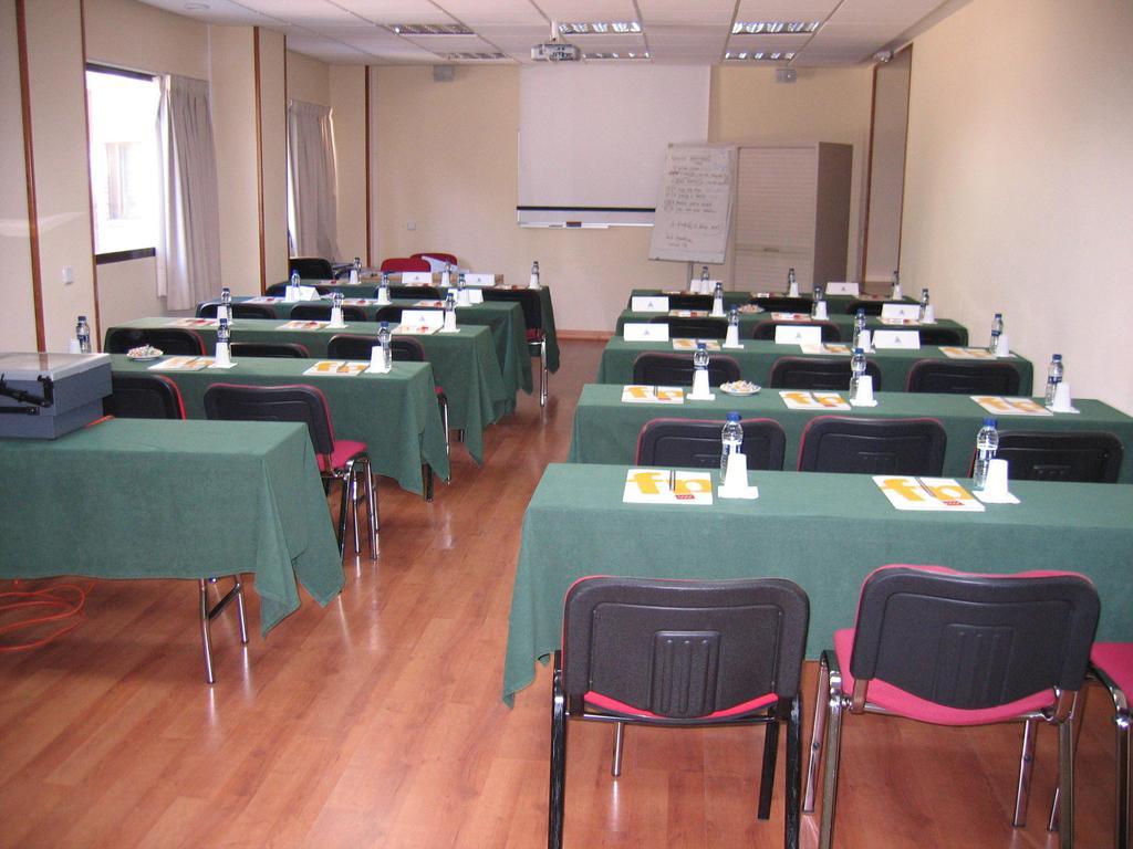 Hotel Escuela Madrid Eksteriør bilde