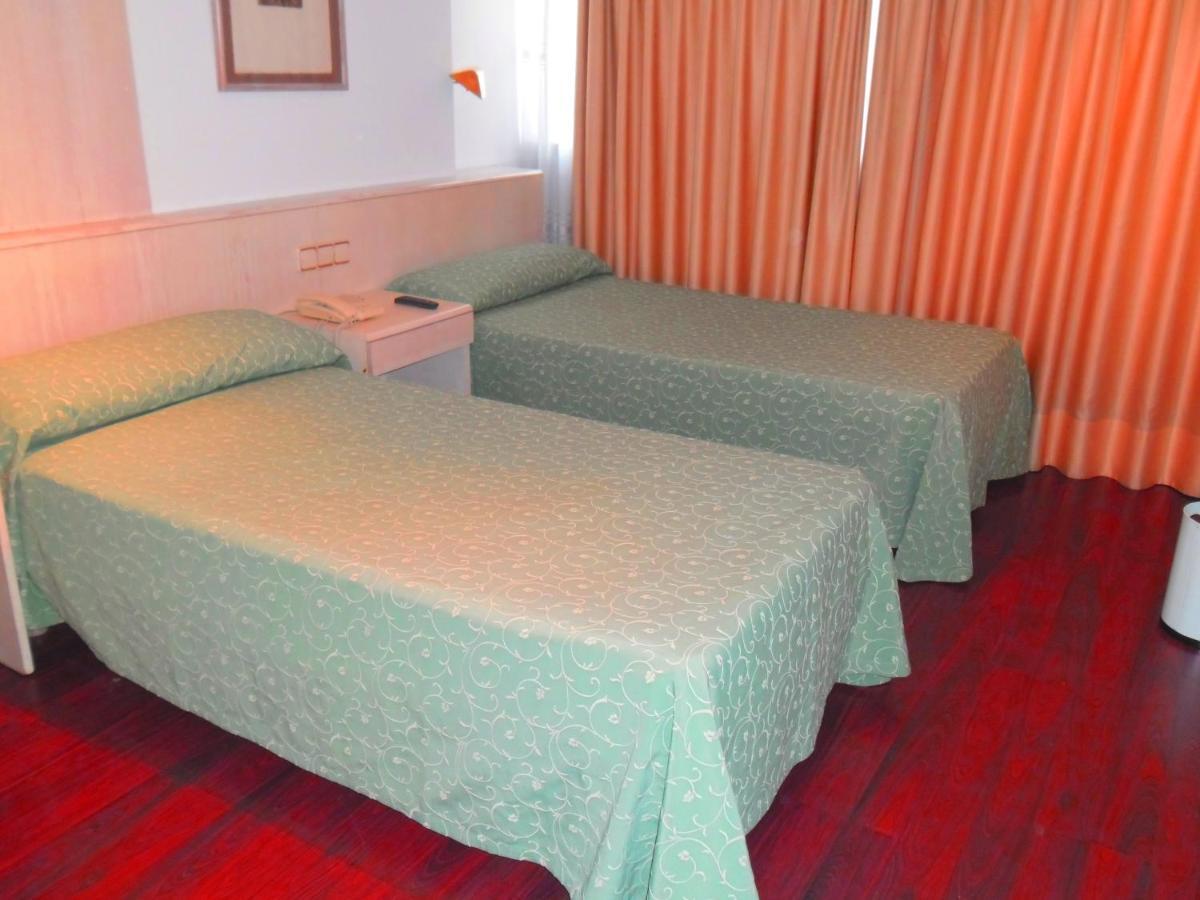 Hotel Escuela Madrid Eksteriør bilde